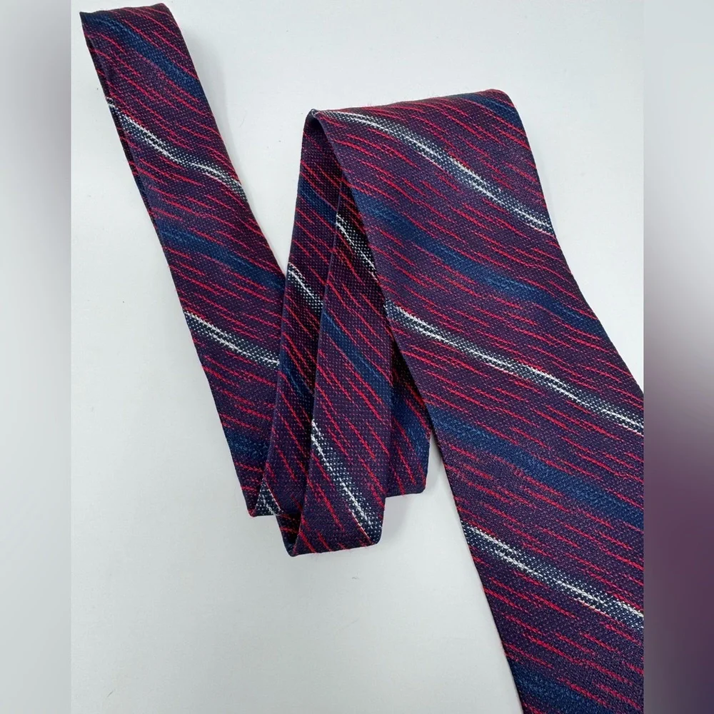 Vintage Neck Tie, stripes, diagonal,‎ acetate rayon, mid century hipster classic